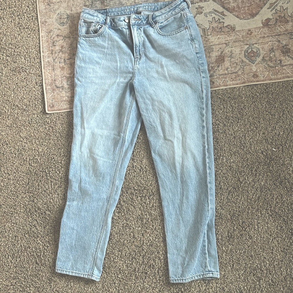 American eagle mom jeans
